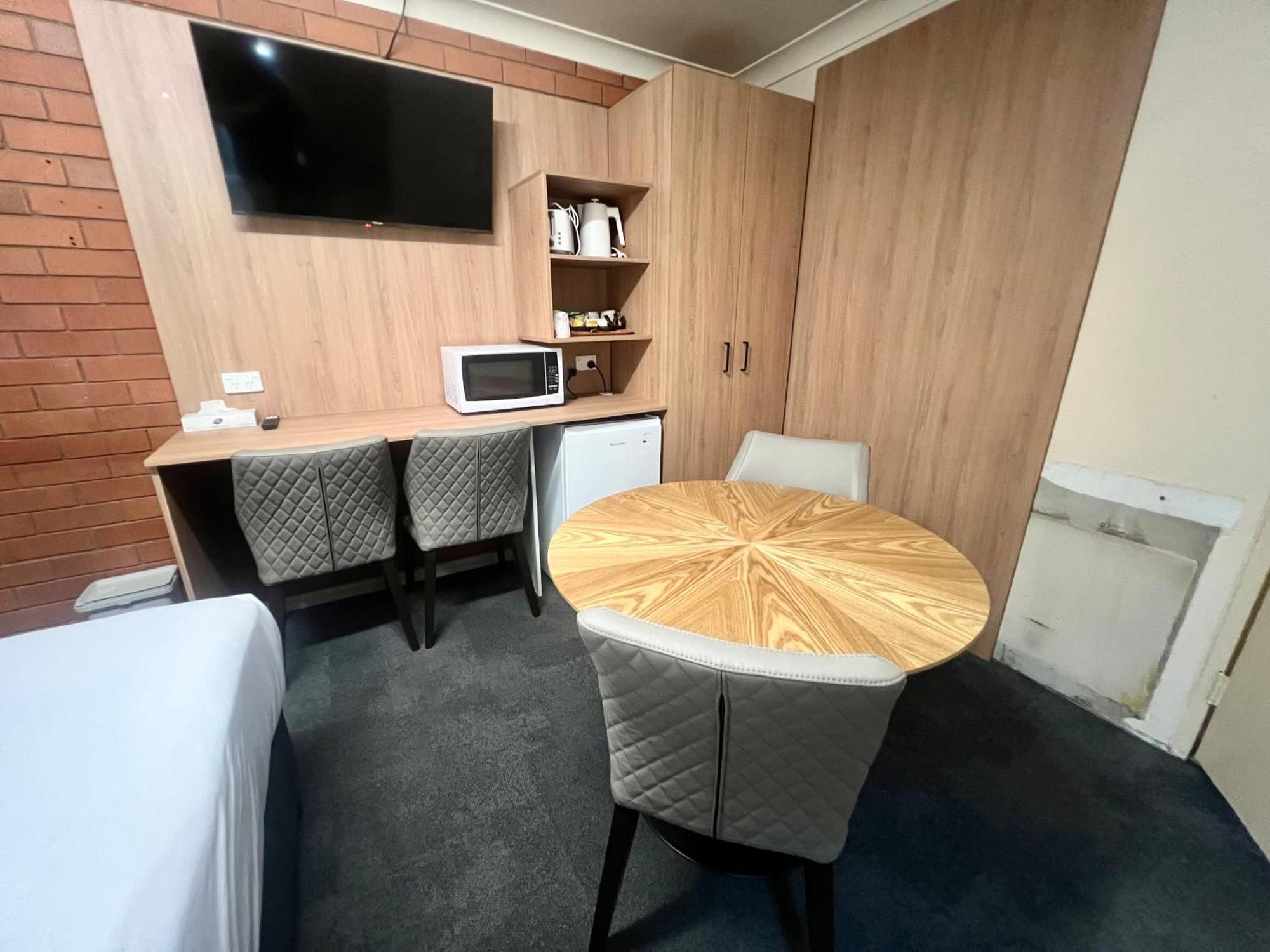 Adrian Motel フォーブス エクステリア 写真